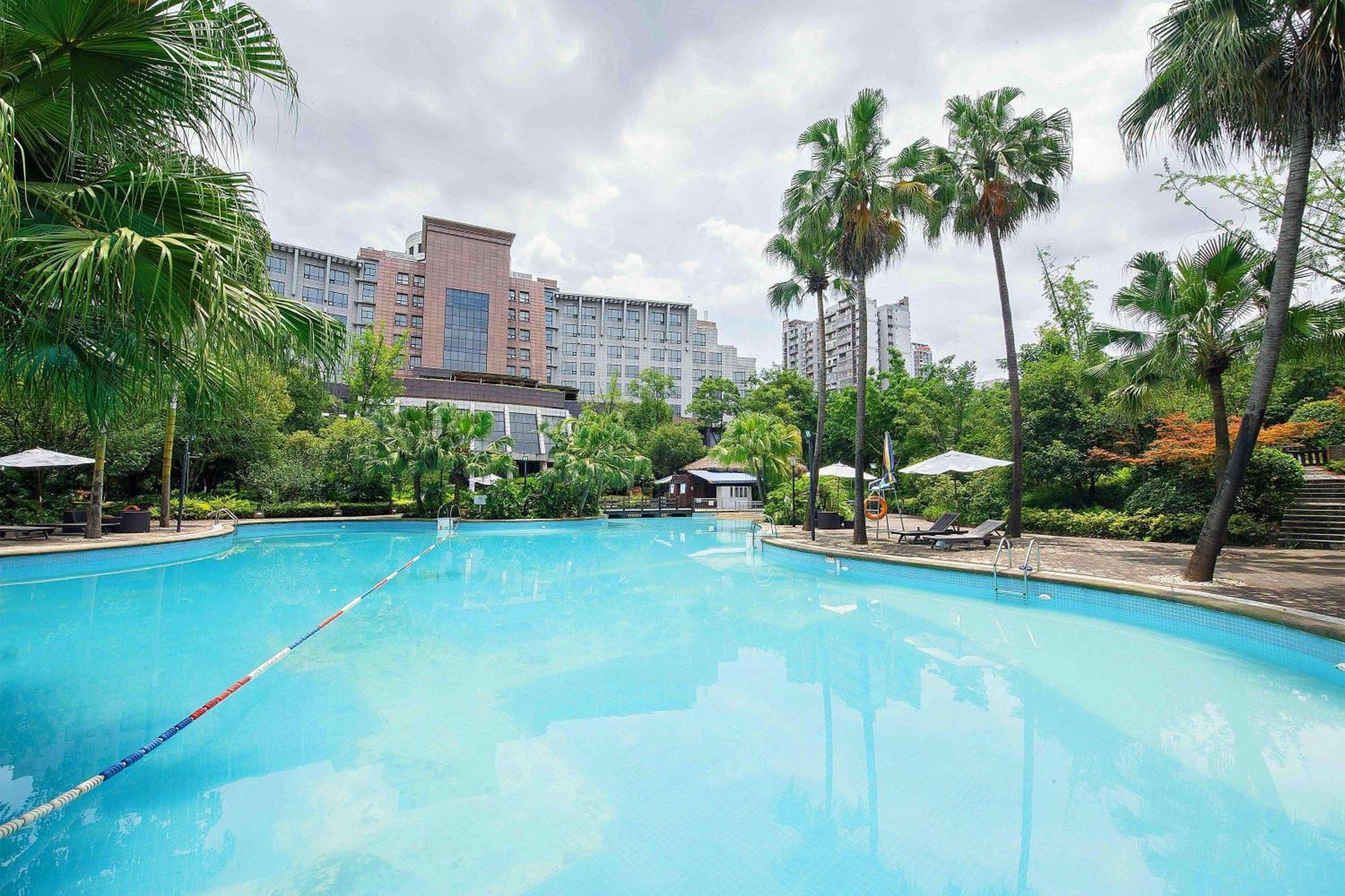 Готель Ramada Plaza By Wyndham Chongqing West Екстер'єр фото