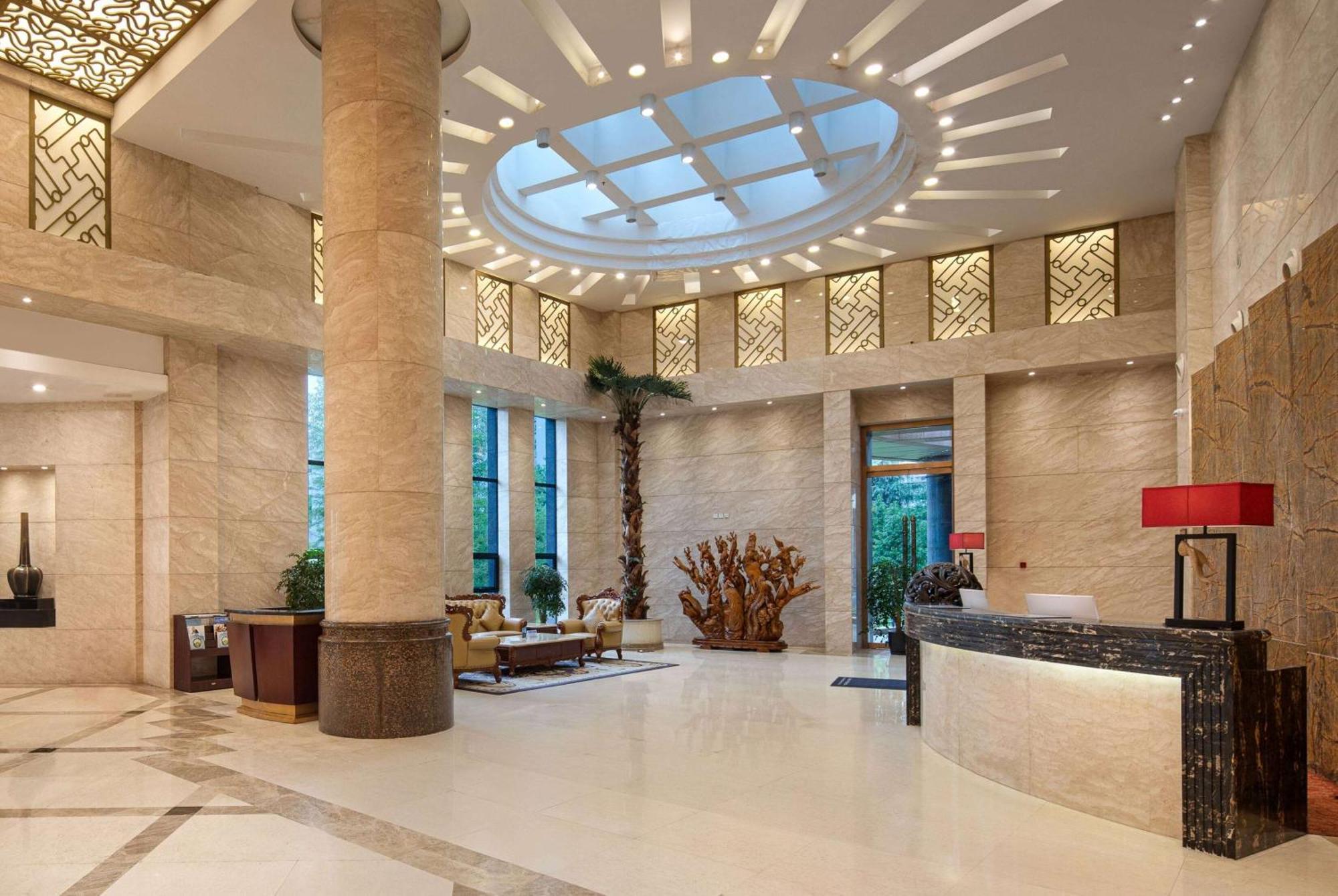 Готель Ramada Plaza By Wyndham Chongqing West Екстер'єр фото