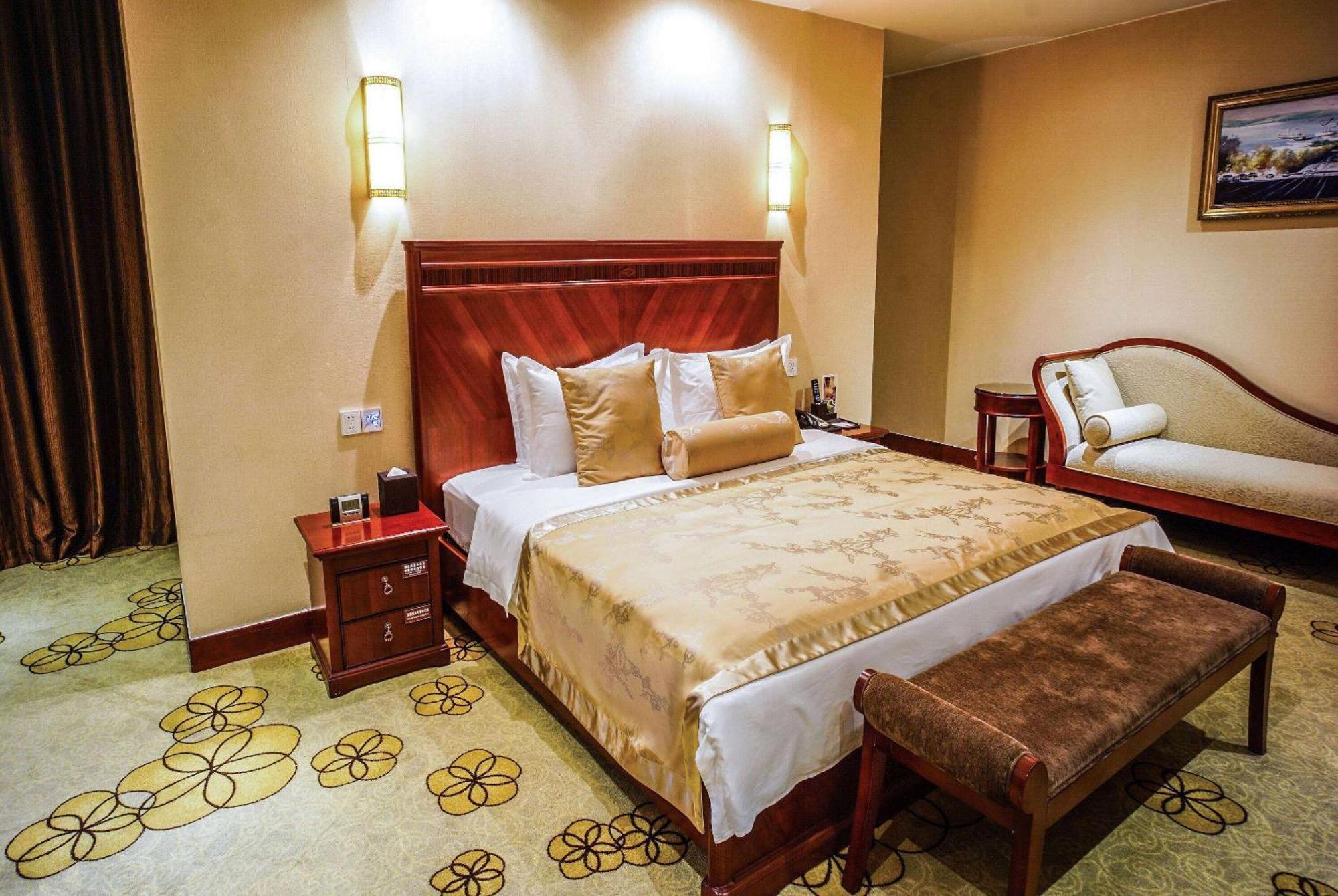 Готель Ramada Plaza By Wyndham Chongqing West Екстер'єр фото