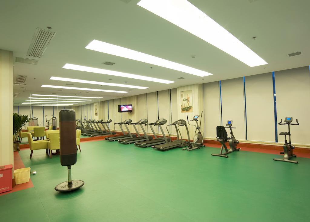 Готель Ramada Plaza By Wyndham Chongqing West Екстер'єр фото
