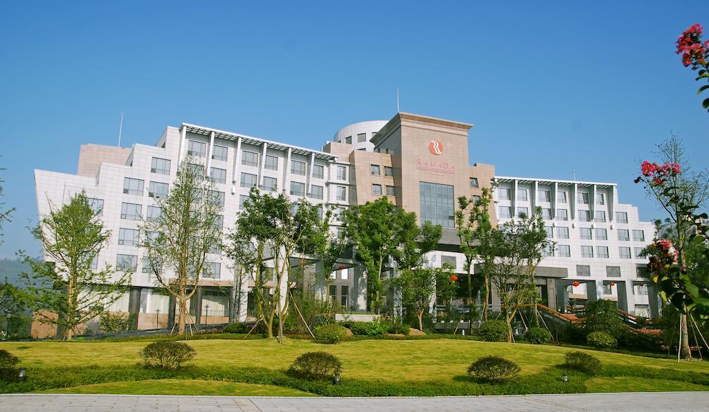Готель Ramada Plaza By Wyndham Chongqing West Екстер'єр фото