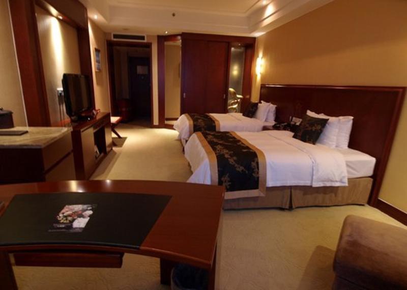 Готель Ramada Plaza By Wyndham Chongqing West Екстер'єр фото